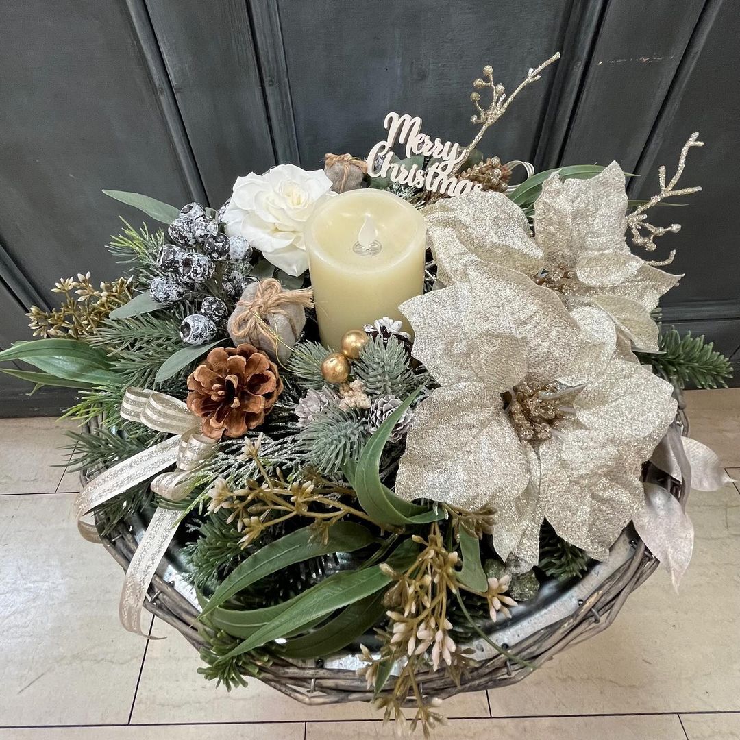 天使・クリスマス・フラワーアレンジメント360度 ご予約済となりました Snapinsta.