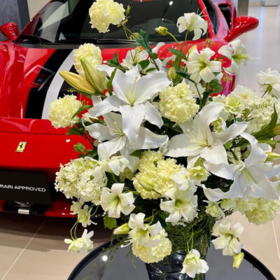 外車ディーラー様 店舗インテリア用のフラワーアレンジメントオーダー
