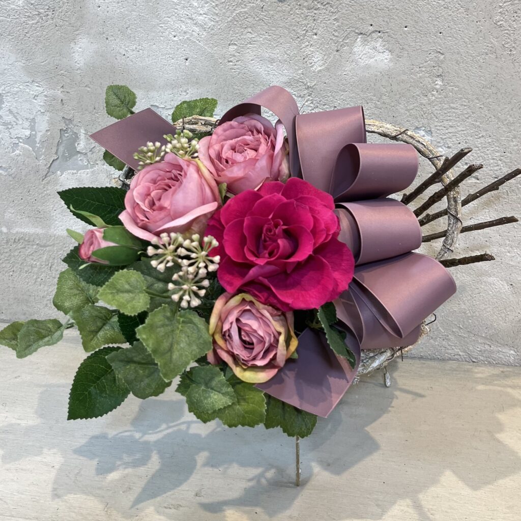 アーティフィシャルフラワーアレンジメント教室　横浜たまプラーザ　スプレイシェイプ体験レッスン作品