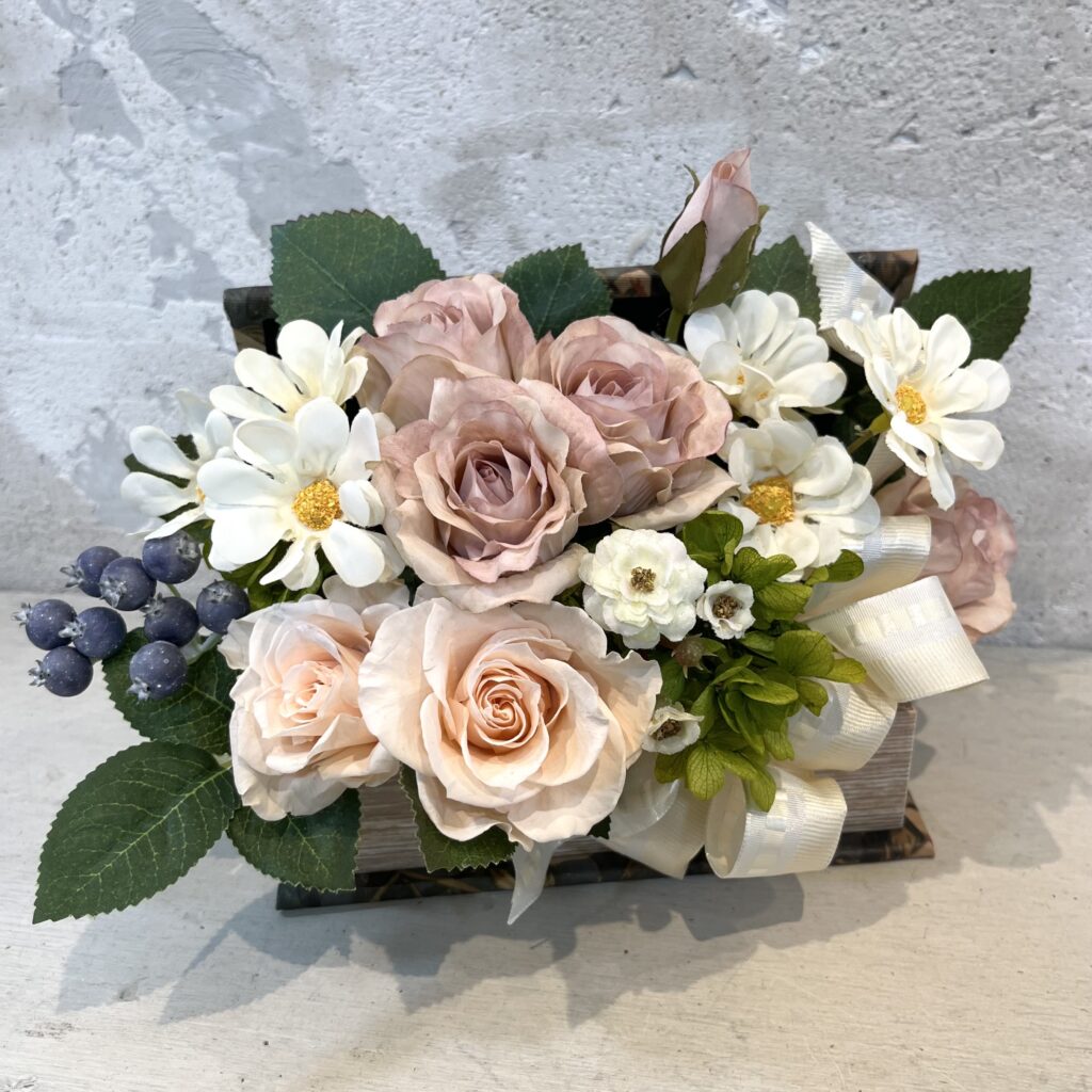 アーティフィシャルフラワーアレンジメント教室　クリスマスフレームアレンジ花絵　体験レッスン作品