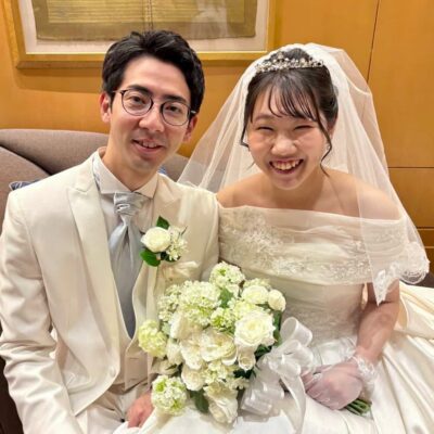 お母様とお嬢様で手作りされたウェディングブーケでの素敵な結婚式のお写真