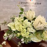 クリニック受付装花　フラワーアレンジメントーオーダー事例